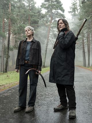 Zwei Darsteller aus der Serie "The Walking Dead"